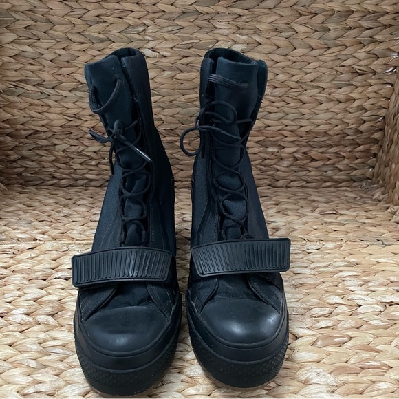 Converse Chuck Taylor All Star GR82‎ Platform Chunky Combat Boots